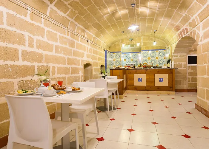 فندق مبيت وإفطار L'uomo E Il Mare 3*