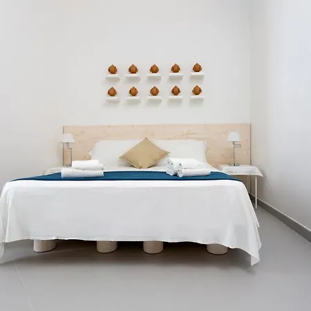 L'uomo E Il Mare Bed and Breakfast 3*