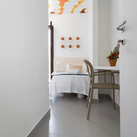 L'uomo E Il Mare Bed & Breakfast